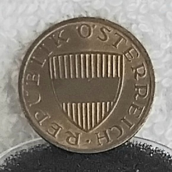 Circulated 1980 Austria 50 Groschen Republik O'Sterreich made of Alum/Bronze!! - Picture 2 of 3